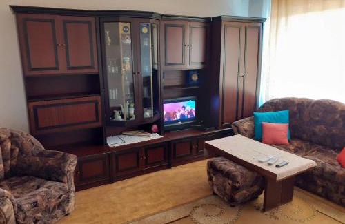 Malko Tarnovo Apartment | Retro apartment
