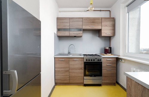 Stare Miasto District Apartment | Retro Studio With Balcony by Renters