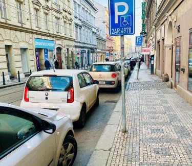 Andel Apartment | Retro style in centrum Prague Andel