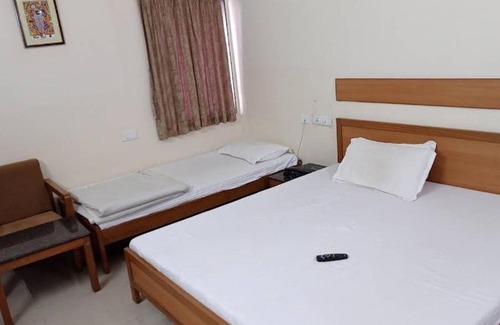 Nathdwara Hotel | Reva Prabhu Sadan