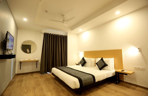 Chhatarpur Hotel | Revking at Rudra INN