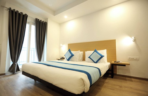 Chhatarpur Hotel | Revking at Rudra INN