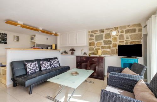 Mandelieu-La-Napoule Apartment | Rez-de-villa avec piscine