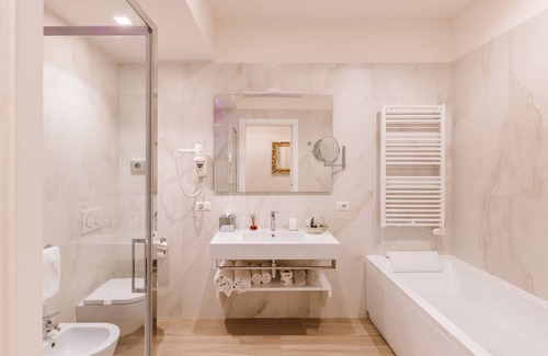 Rione VI Parione House | Rhea Silvia Luxury Navona