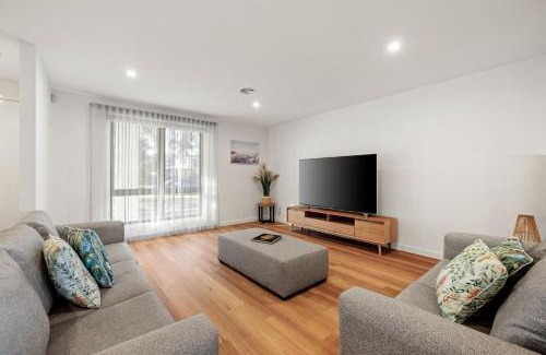 Rhyll House | Rhyll View