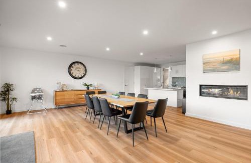 Rhyll House | Rhyll View