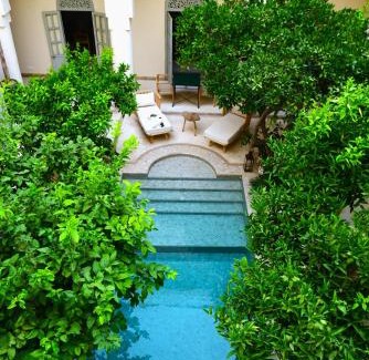 Bab Taghzout House | Riad Emberiza Sahari
