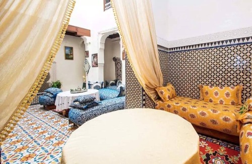Zekkak Er Roumane House | Riad Family Samnoun