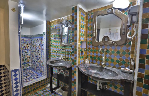 El Mokhifa House | Riad Farouzi Fes