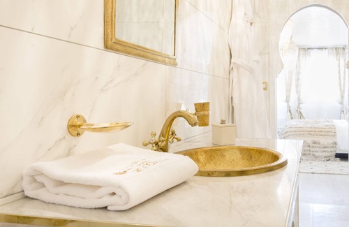 Tours Hotel | RIAD SPA Les portes de l'Orient TOURS