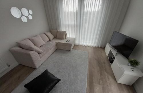 Loughton House | Richfield Lux
