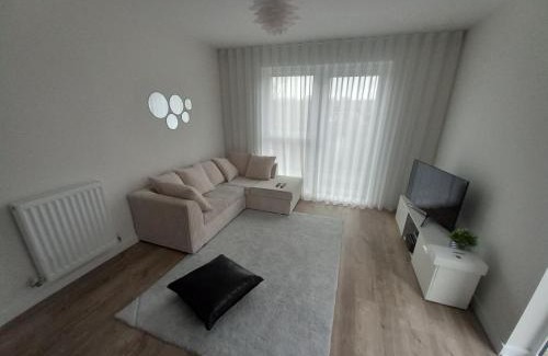 Loughton House | Richfield Lux