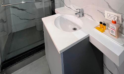 Shyam Nagar Apartment | Richi-Rich