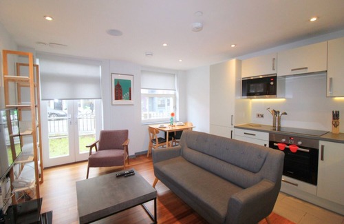 South Richmond Apartment | Richmond Ibis House Apartments by Viridian Apartments