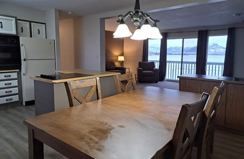 Okanagan-Similkameen Hotel | Richter Pass Beach Resort