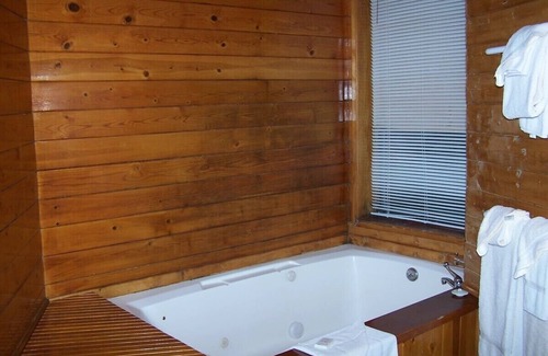 Tahoe Village Resort | RIDGE SIERRA RESORT B