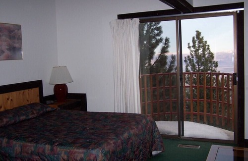 Tahoe Village Resort | RIDGE SIERRA RESORT B