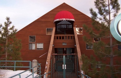 Tahoe Village Resort | RIDGE SIERRA RESORT B
