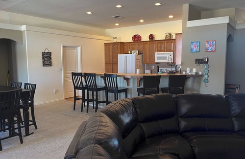 Sunridge Estates House | Ridgeline Oasis!