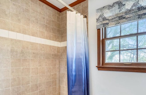 Ridgely House | Ridgely Waterfront | Private Dock | Kayaks | Game Room | Pet Friendly
