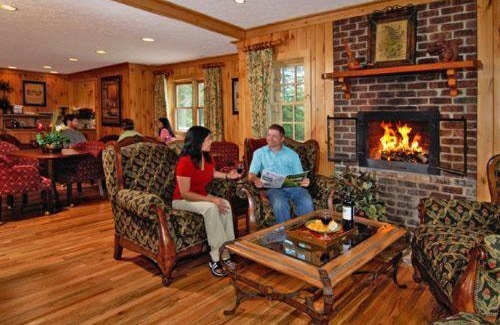 Blowing Rock Hotel | Ridgeway Inn - Blowing Rock