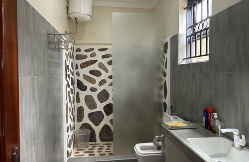 Entebbe Bed & Breakfast | Ridgeway Victoria