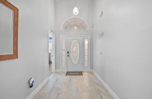 Lake Davenport Estates House | Riggs Beautiful 5BR Pool Home Close to Theme Parks