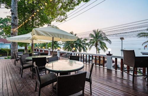 Bang Sare Villa | RimLay Beachfront Pool Villa