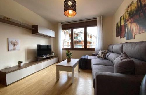 Cangas de Onis Apartment | Rincón con piscina en Picos de Europa