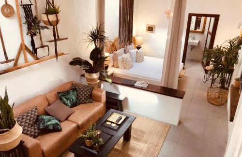 Tiagua Apartment | Rincon Botanico Studio - Shared Pool - Central Island Location - 10 mins drive to Famara and La Santa