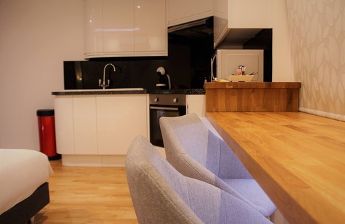 Henley-on-Thames Hotel | RIOSHOUSE Henley