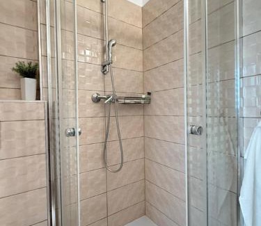 Kecskemet Apartment | Rita Apartman privát parkolóval és erkéllyel