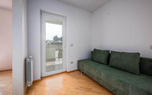 Crveni Vrh Apartment | RIVA house with apartment