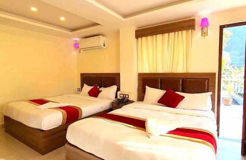 Dhussa Hotel | River Beach Resort - Trishuli