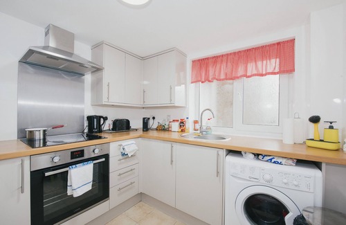 Cambridge Apartment | River Court Apartments by Paymán Club