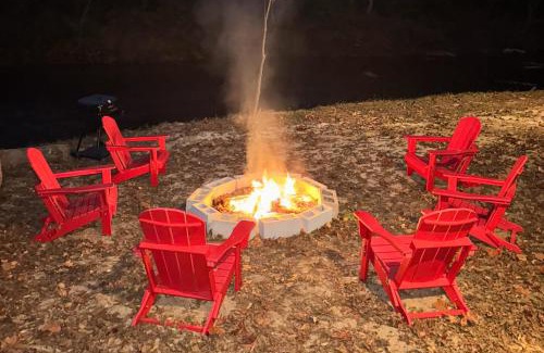 Lakemont House | River Fishing Cabin