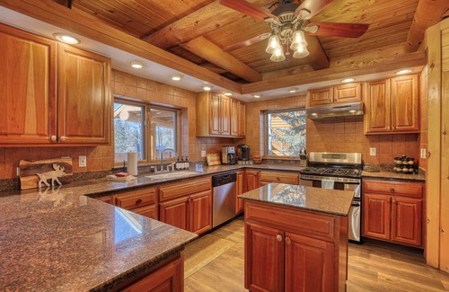 San Juan River Village House | River Front home with Hot Tub