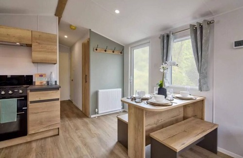 Great Billing House | River Meadows Retreat. Contemporary, spacious caravan. 3 Bedroom, sleeps 8