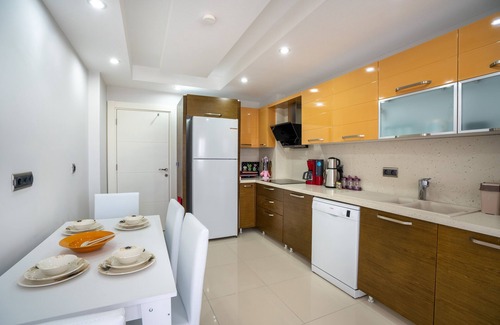 Lara Apartment | River Park Residence Lara