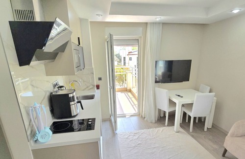 Lara Apartment | River Park Residence Lara