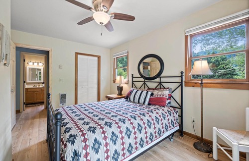 Cullowhee Ski Chalet | River's Edge