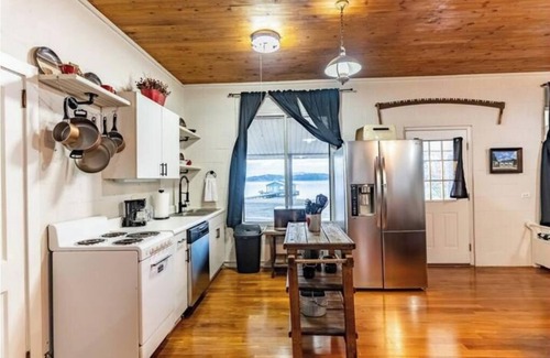 Scottsboro House | River's Edge