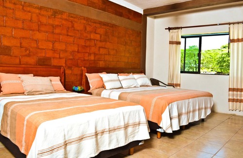 Chiapa De Corzo Hotel | River Side Hotel