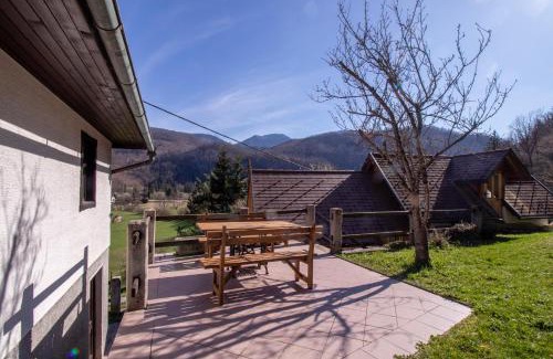 Bohinj Apartment | River Valley View House