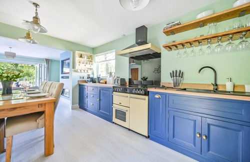West Looe House | River View Retreat - family house close to the centre of Looe