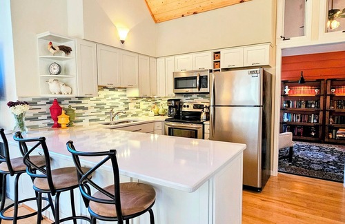 Sapphire Villa | River Walk of Sapphire Valley