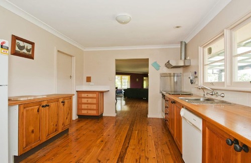 Robertson House | Riverbend - Stay 3 Pay 2