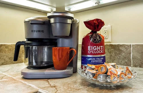 Pangburn House | Riverfront Bliss- Private River Dock & Two King rooms!