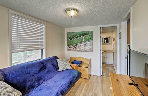 Piney Cottage | Riverfront Deck + Fire Pit: Hot Springs Retreat!