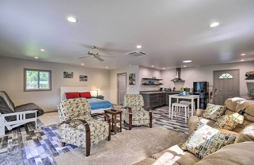 Elizabethton Cottage | Riverfront Elizabethton Detached Studio w/Grill